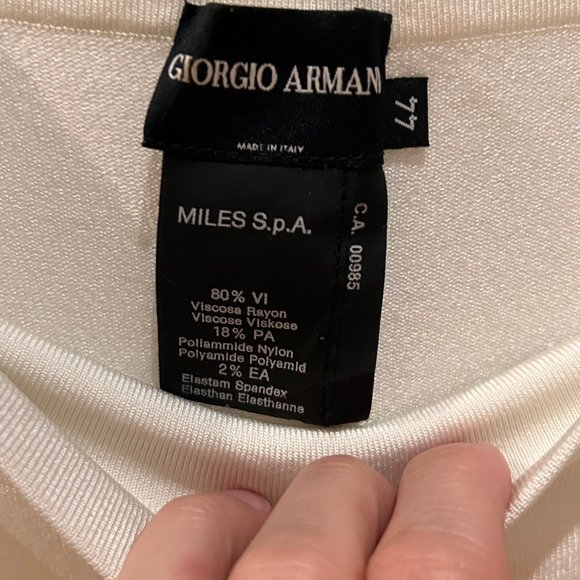 sateen off-the-shoulder tank top - Picture 3 of 4